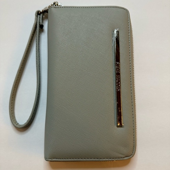 Steve Madden Bzippy Zip Around Wallet Wristlet - Picture 2 of 7